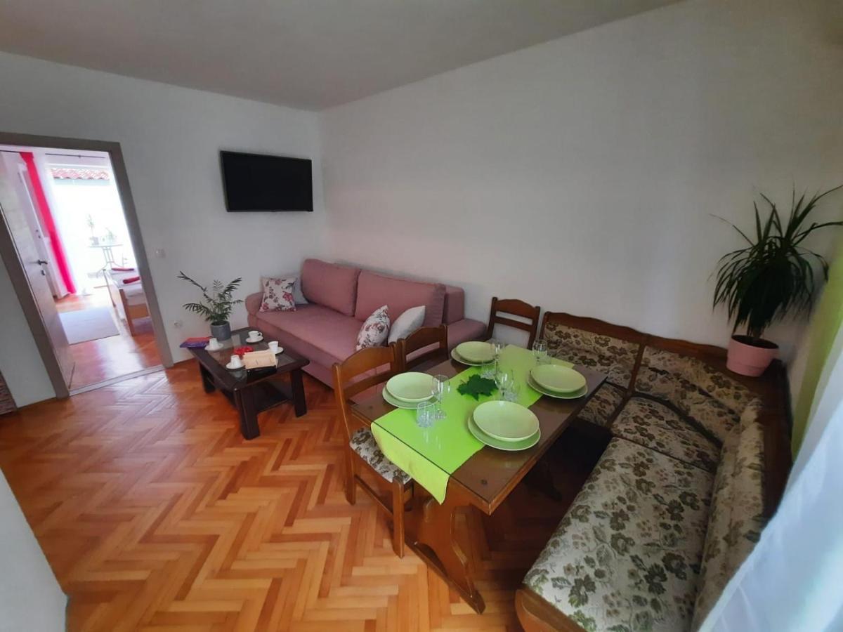 Apartments Ivan Makarska Esterno foto